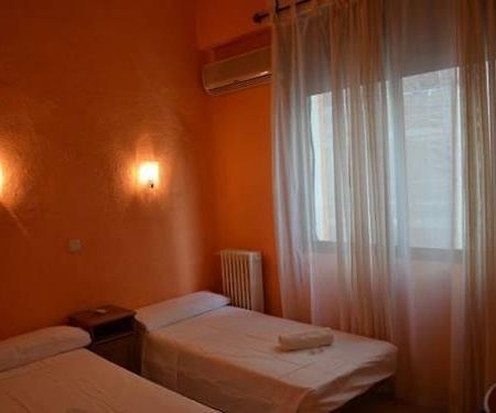 Apartamentos Stella Мадрид Екстериор снимка